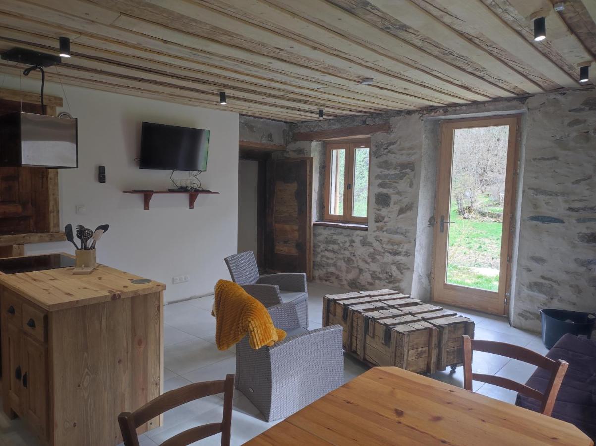 Chez Florent Et Celine Queige Экстерьер фото